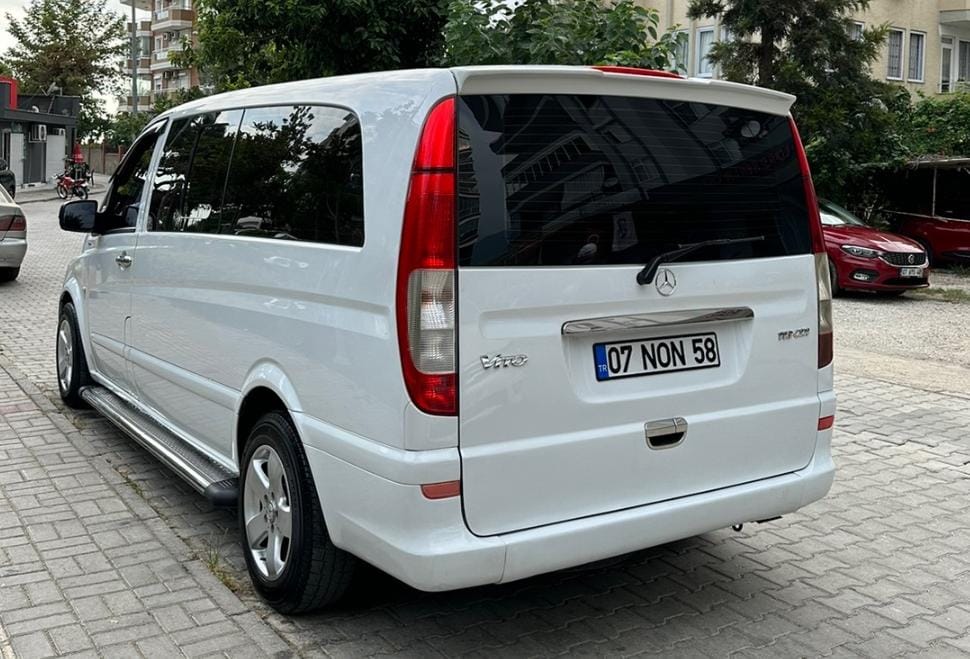 Mercedes Vito transfer aracı - dış arka görünüm